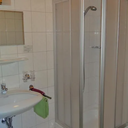 בית הארחה Haus Gstrein