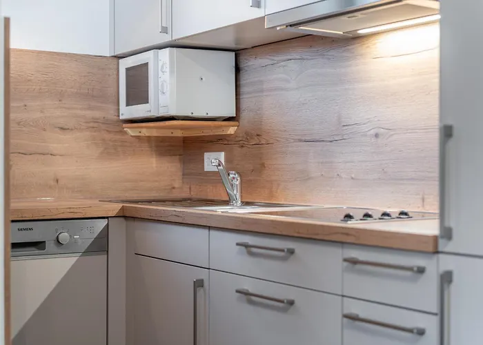 Haus Gstrein بيت ضيافة 3*