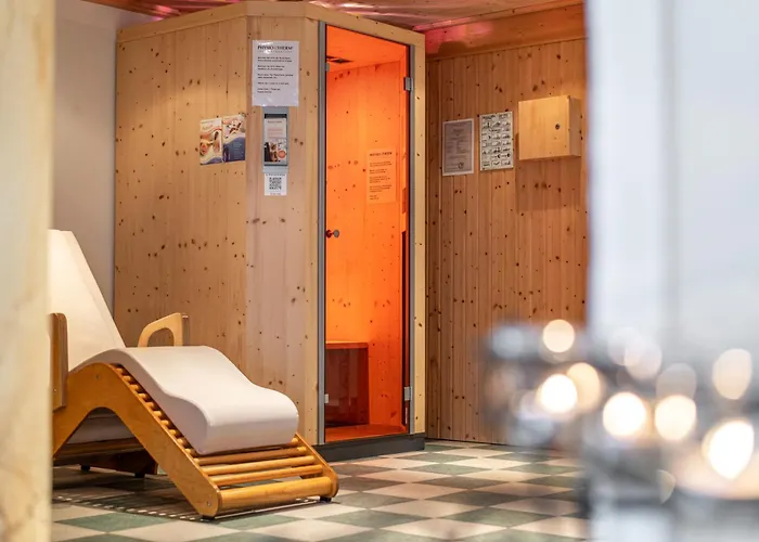 Πανσιόν Haus Gstrein 3*