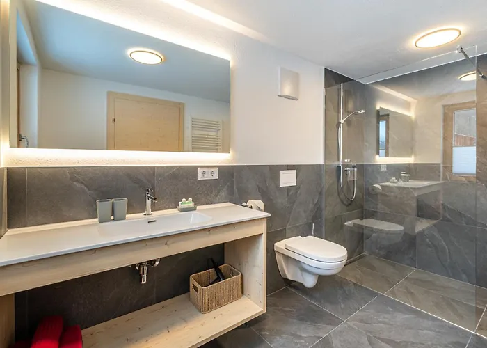 Haus Gstrein Πανσιόν 3*