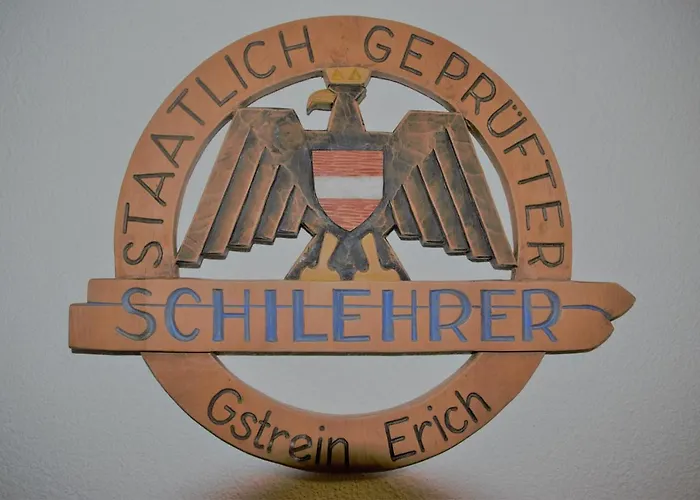 Πανσιόν Haus Gstrein 3*